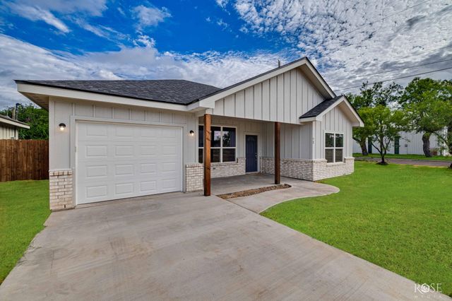60 E 17th Street, San Angelo, TX 76903