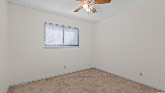 524 Marilyn Dr, Schertz, TX 78154