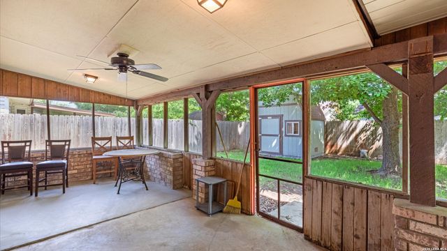 524 Marilyn Dr, Schertz, TX 78154