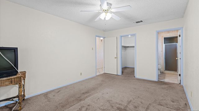 524 Marilyn Dr, Schertz, TX 78154