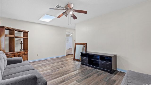 524 Marilyn Dr, Schertz, TX 78154