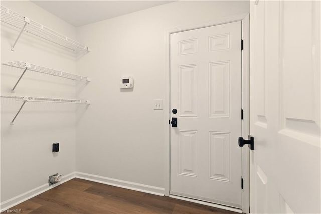 1000 New Hampshire Drive, Jamestown, NC 27282