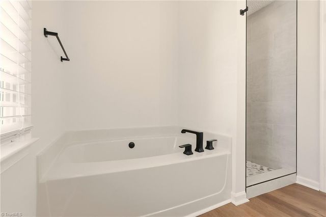 1000 New Hampshire Drive, Jamestown, NC 27282