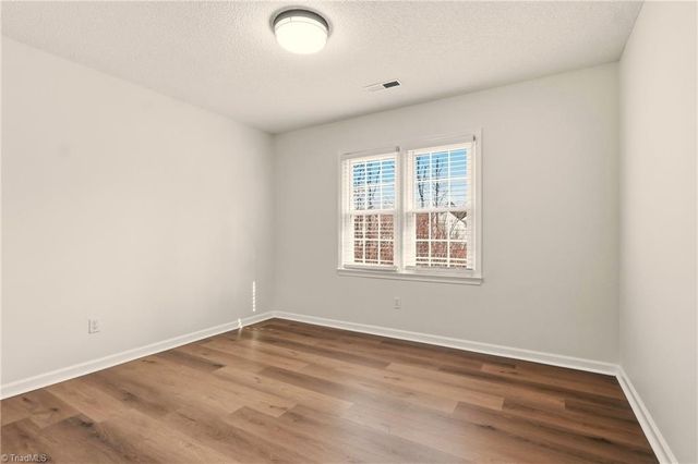 1000 New Hampshire Drive, Jamestown, NC 27282