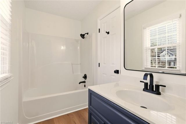 1000 New Hampshire Drive, Jamestown, NC 27282