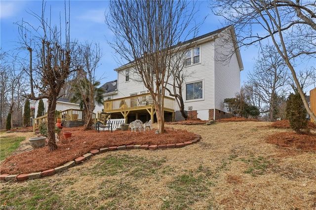 1000 New Hampshire Drive, Jamestown, NC 27282