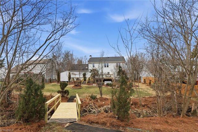 1000 New Hampshire Drive, Jamestown, NC 27282