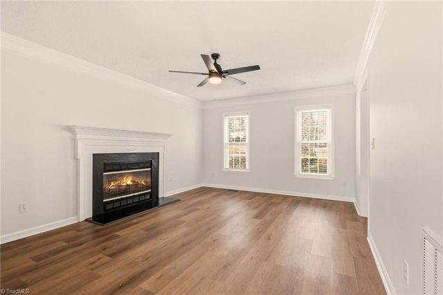 1000 New Hampshire Drive, Jamestown, NC 27282