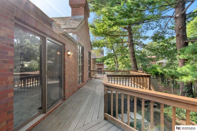 1306 Three Pines Court, Lincoln, NE 68510