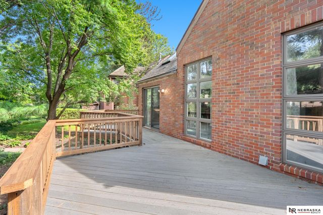 1306 Three Pines Court, Lincoln, NE 68510