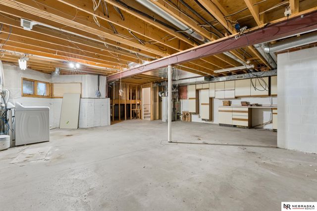 1306 Three Pines Court, Lincoln, NE 68510
