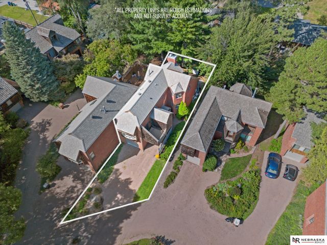 1306 Three Pines Court, Lincoln, NE 68510