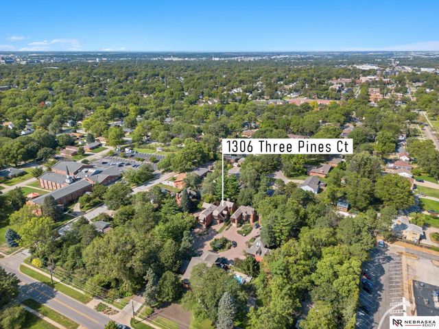 1306 Three Pines Court, Lincoln, NE 68510