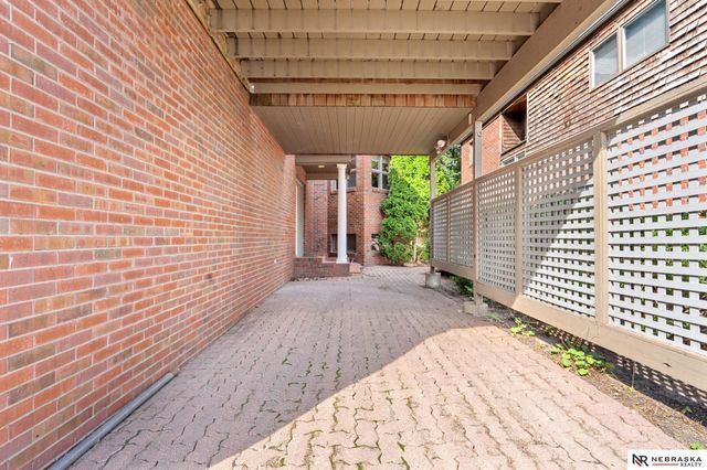 1306 Three Pines Court, Lincoln, NE 68510