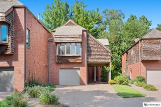 1306 Three Pines Court, Lincoln, NE 68510