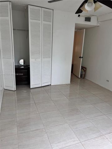 3680 Inverrary Dr 1T, Lauderhill, FL 33319