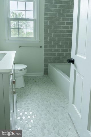 22 BIRCH RD, Malvern, PA 19355