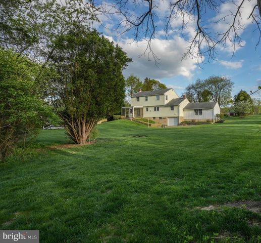 22 BIRCH RD, Malvern, PA 19355