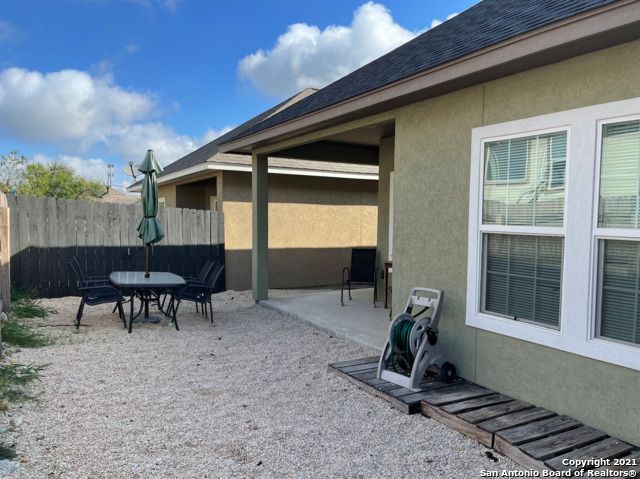 7015 Hallie Ridge, San Antonio, TX 78227