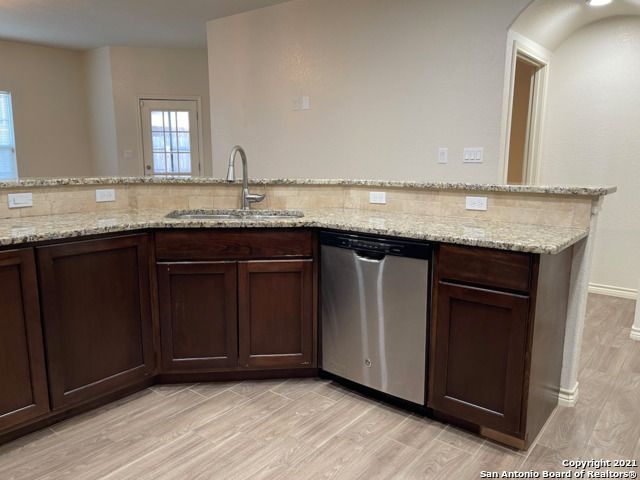 7015 Hallie Ridge, San Antonio, TX 78227