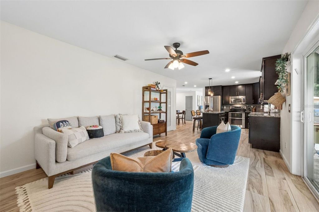 Image 15 of property listing at 1004 CATHY DRIVE, Altamonte Springs, FL 32714