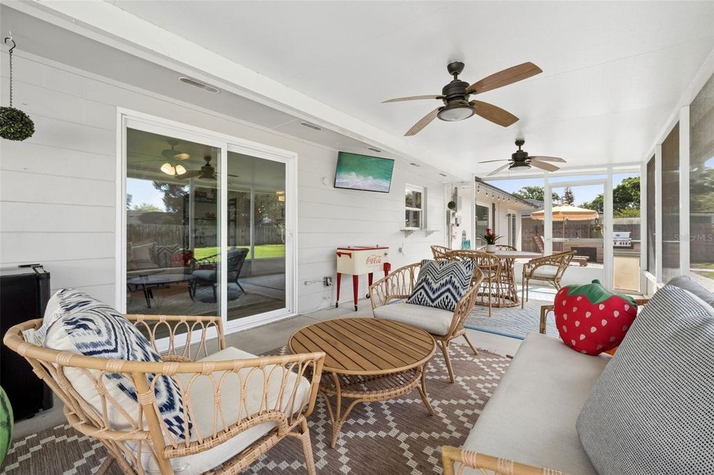 Image 36 of property listing at 1004 CATHY DRIVE, Altamonte Springs, FL 32714