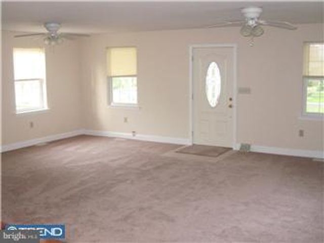 40 N TERRACE AVE, Maple Shade, NJ 08052