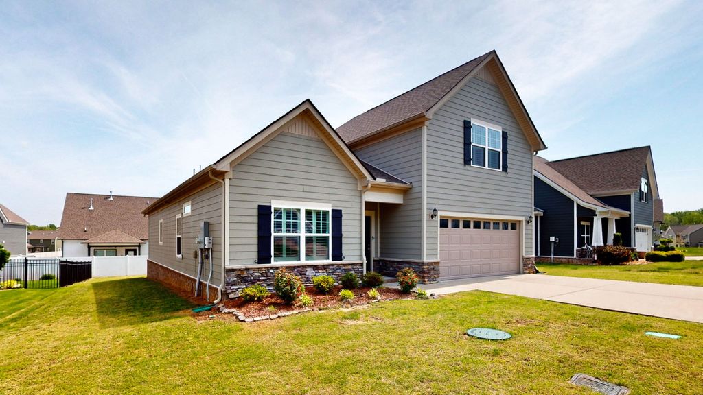 1047 Brayden Dr, Fairview, TN 37062