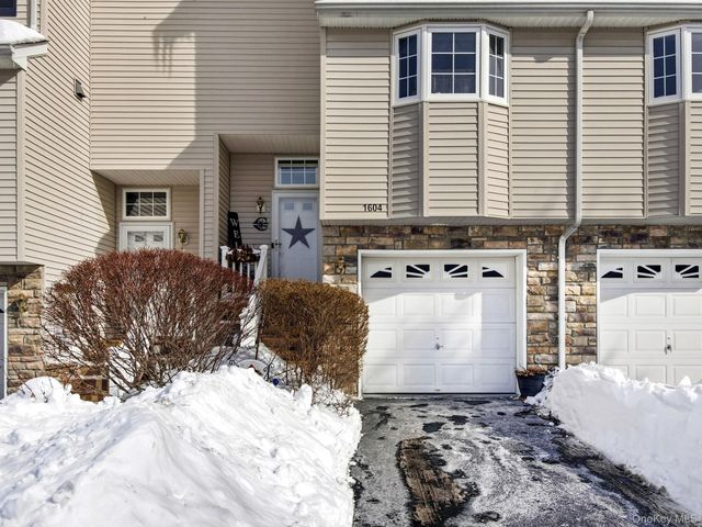 1604 Pondview Loop, Wappingers Falls, NY 12590