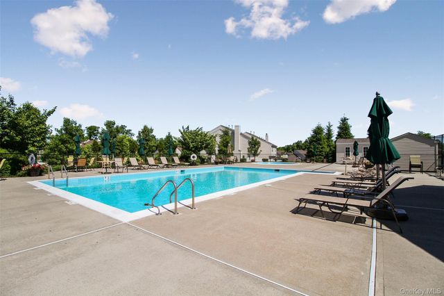 1604 Pondview Loop, Wappingers Falls, NY 12590