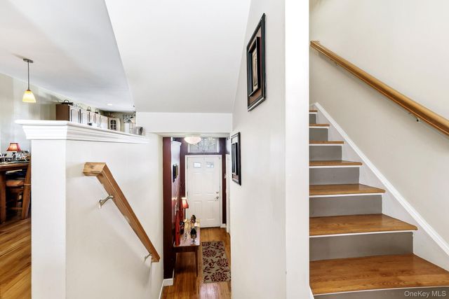 1604 Pondview Loop, Wappingers Falls, NY 12590