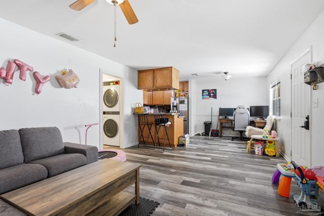 1200 Shoreline Dr 413, Gulf Breeze, FL 32561