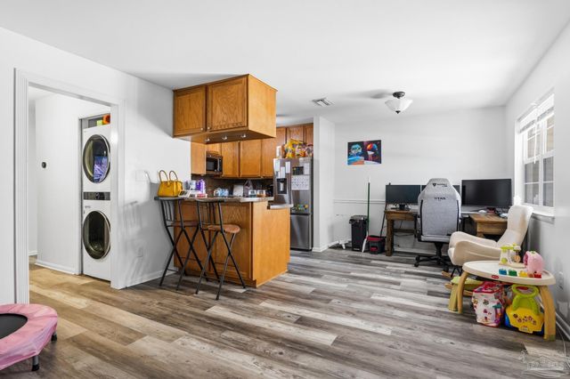 1200 Shoreline Dr 413, Gulf Breeze, FL 32561