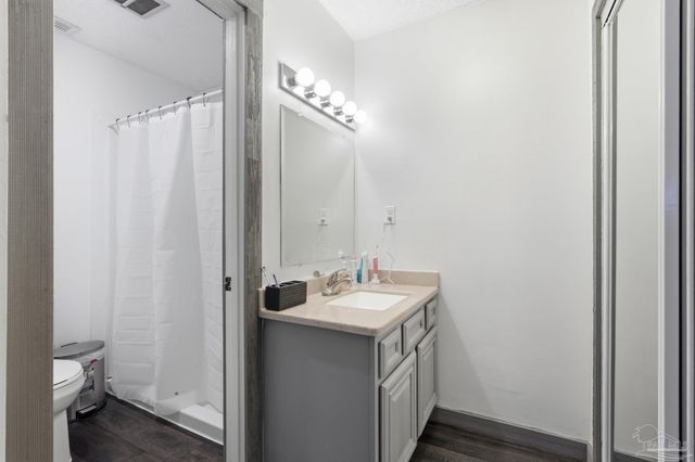 1200 Shoreline Dr 413, Gulf Breeze, FL 32561