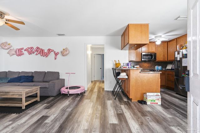 1200 Shoreline Dr 413, Gulf Breeze, FL 32561