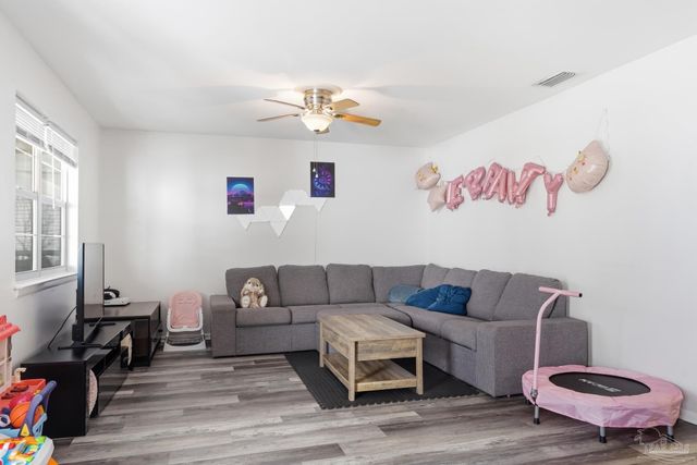 1200 Shoreline Dr 413, Gulf Breeze, FL 32561