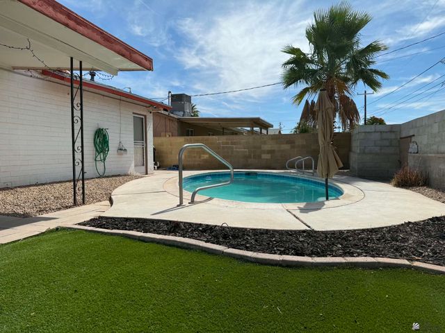 631 E Hacienda Dr, Yuma, AZ 85365