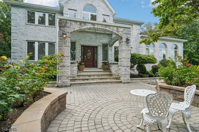 24 Emerson Rd, Parsippany-troy Hills Twp., NJ 07950