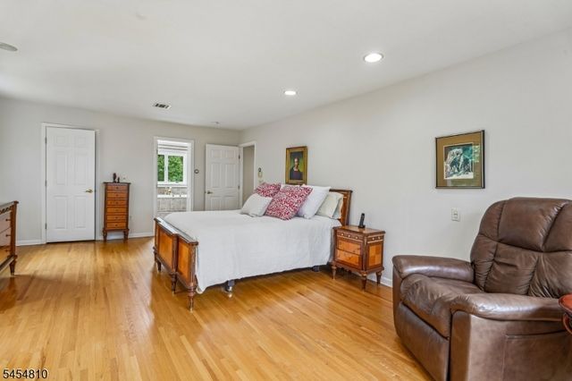 24 Emerson Rd, Parsippany-troy Hills Twp., NJ 07950