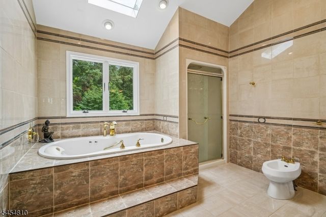 24 Emerson Rd, Parsippany-troy Hills Twp., NJ 07950