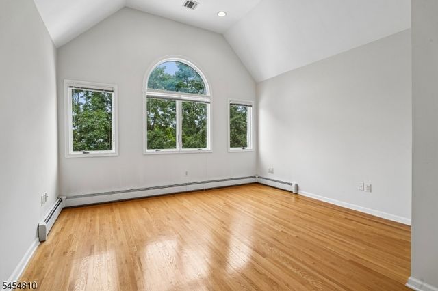 24 Emerson Rd, Parsippany-troy Hills Twp., NJ 07950