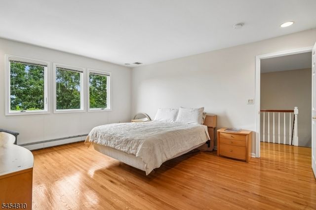 24 Emerson Rd, Parsippany-troy Hills Twp., NJ 07950