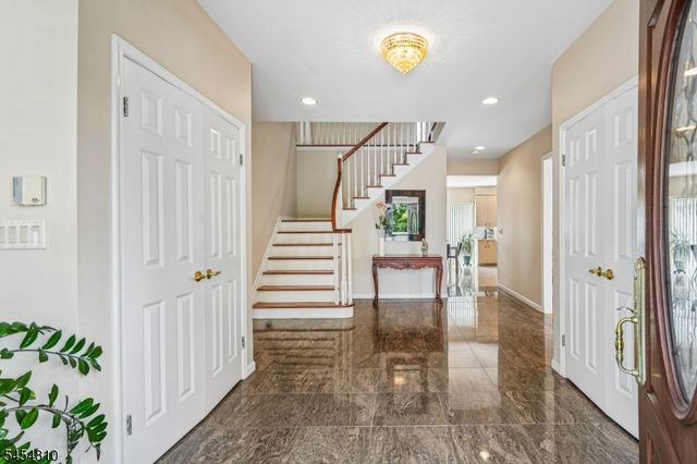 24 Emerson Rd, Parsippany-troy Hills Twp., NJ 07950