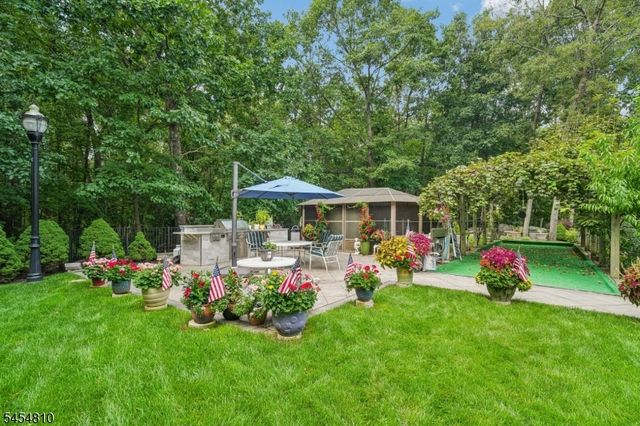 24 Emerson Rd, Parsippany-troy Hills Twp., NJ 07950