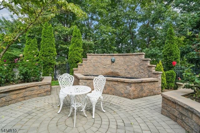 24 Emerson Rd, Parsippany-troy Hills Twp., NJ 07950