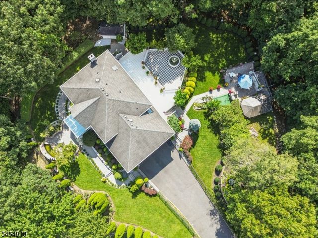 24 Emerson Rd, Parsippany-troy Hills Twp., NJ 07950