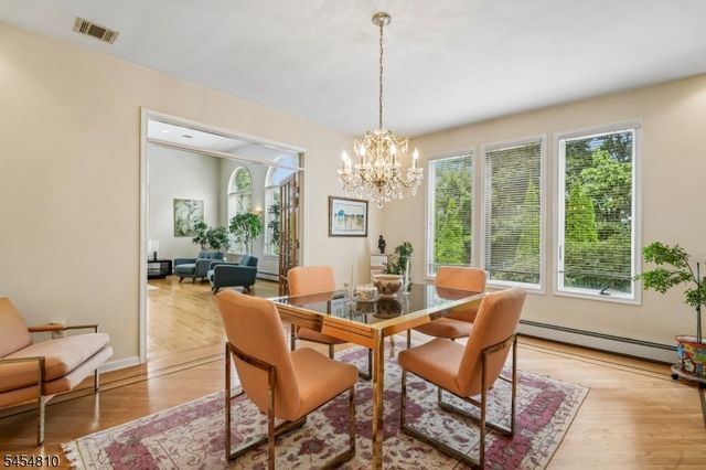 24 Emerson Rd, Parsippany-troy Hills Twp., NJ 07950