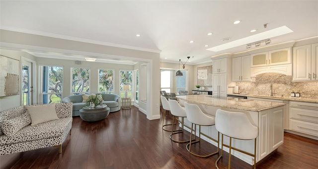 2195 HARBOURSIDE DRIVE 404, Longboat Key, FL 34228