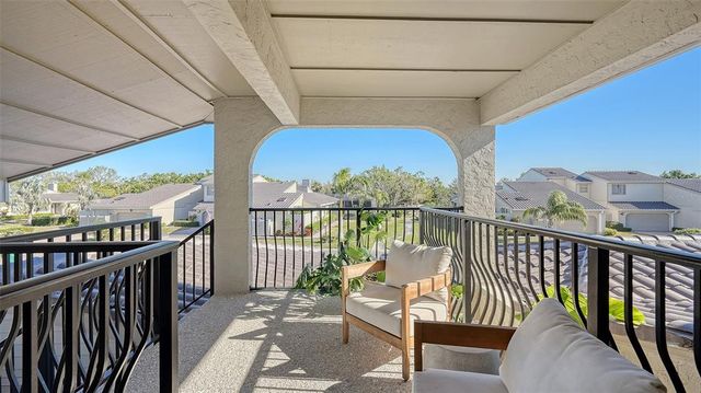 2195 HARBOURSIDE DRIVE 404, Longboat Key, FL 34228