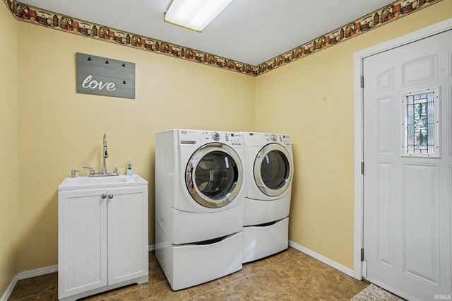 50822 Mercury Drive, Granger, IN 46530